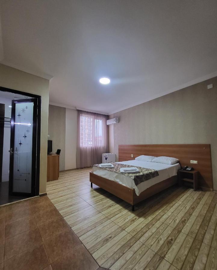 Hotel Elio Батуми Экстерьер фото