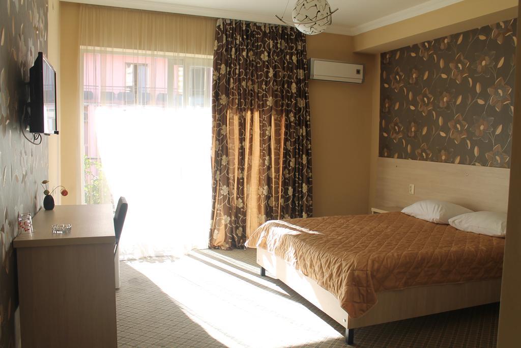 Hotel Elio Батуми Экстерьер фото