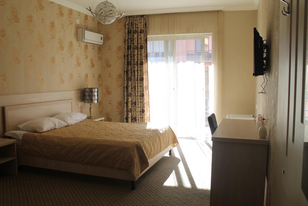 Hotel Elio Батуми Экстерьер фото