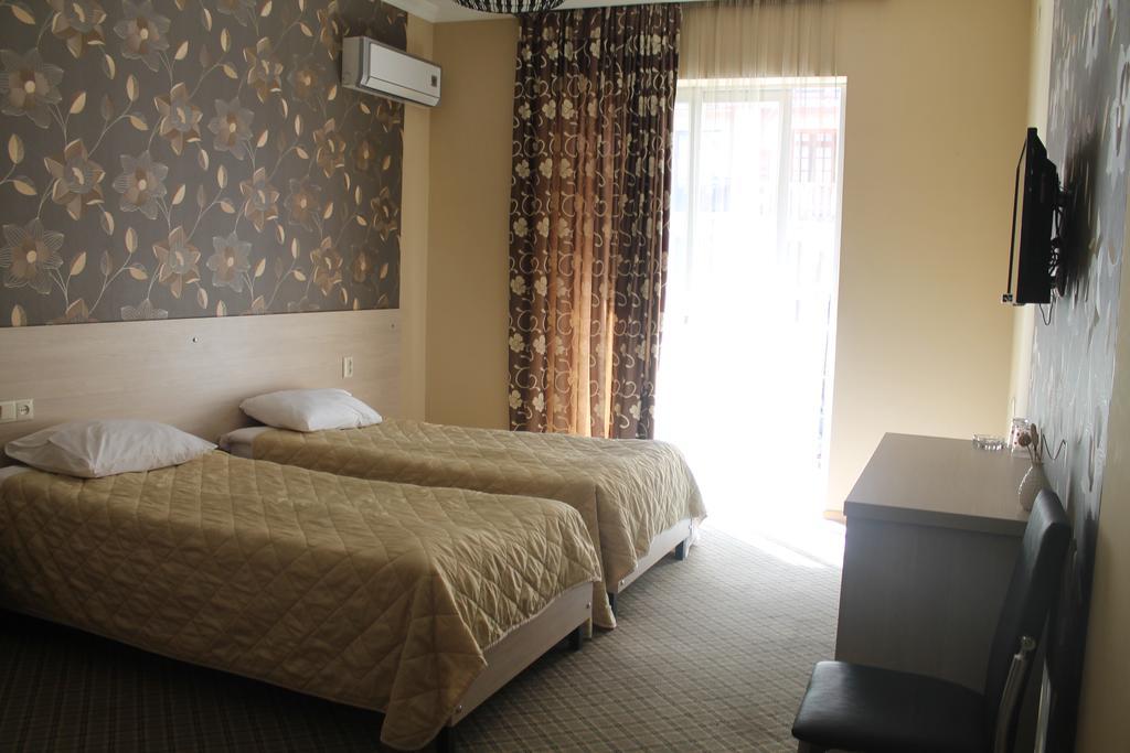 Hotel Elio Батуми Экстерьер фото